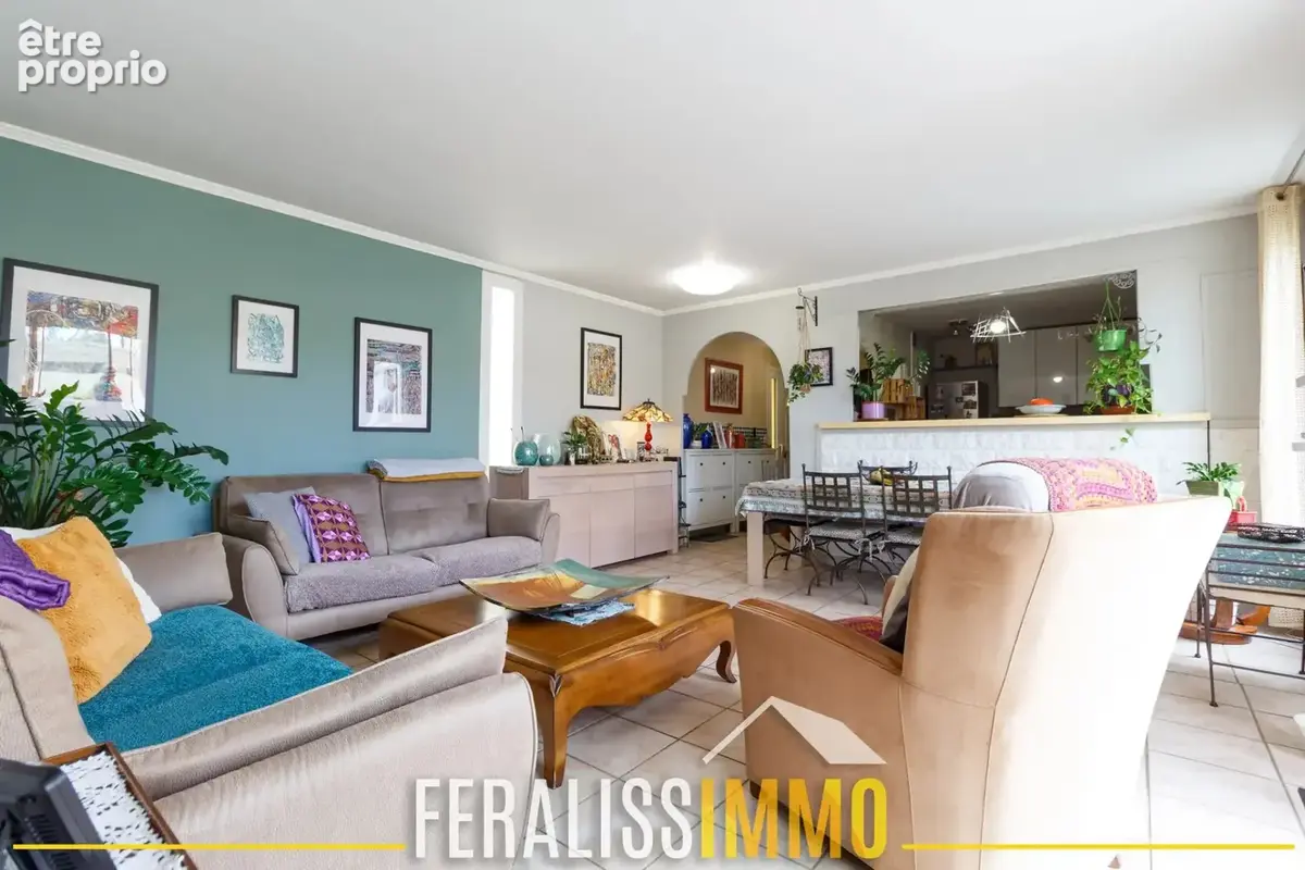 Lumineux appartement F4 de 86 m2 avec extérieur ! - photo 2