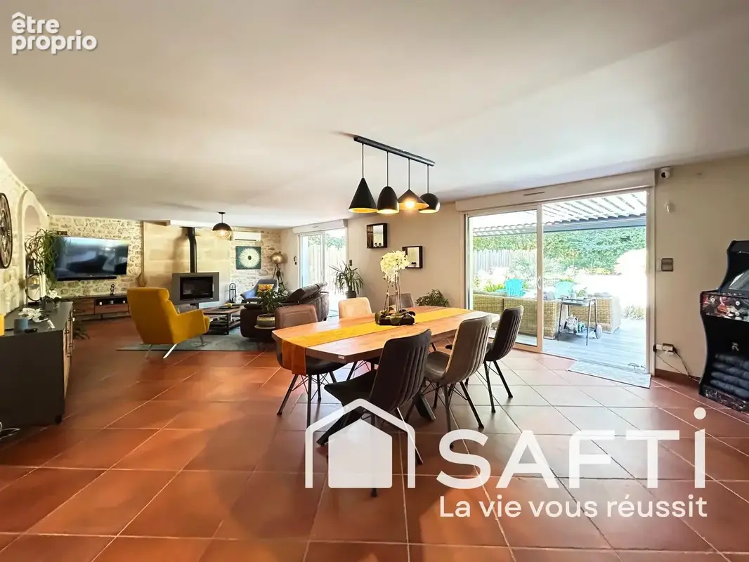 Photo 1 - Maison à VAYRES