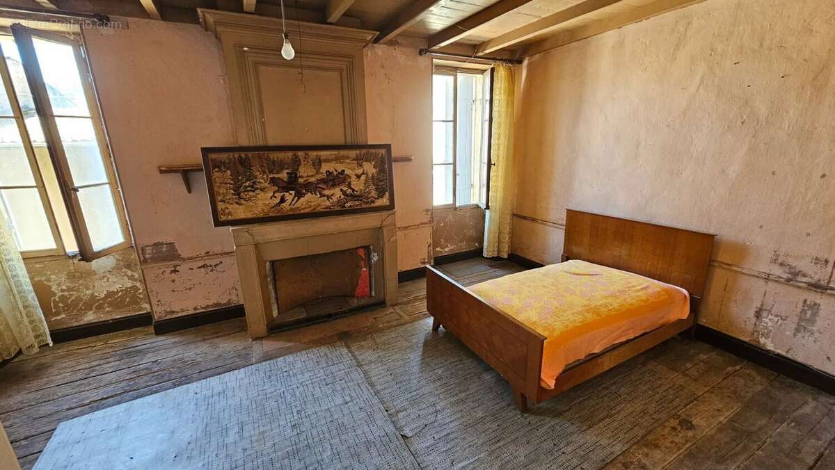 Appartement à ETAULIERS