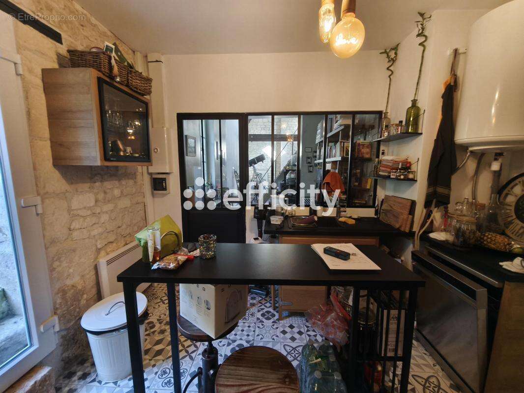 Maison à NEUFVY-SUR-ARONDE