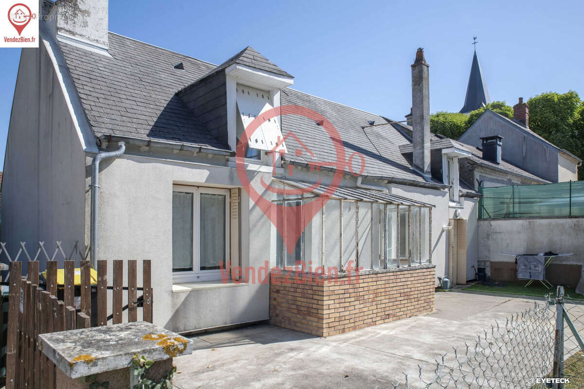 Maison à LA CHAPELLE-SAINT-URSIN