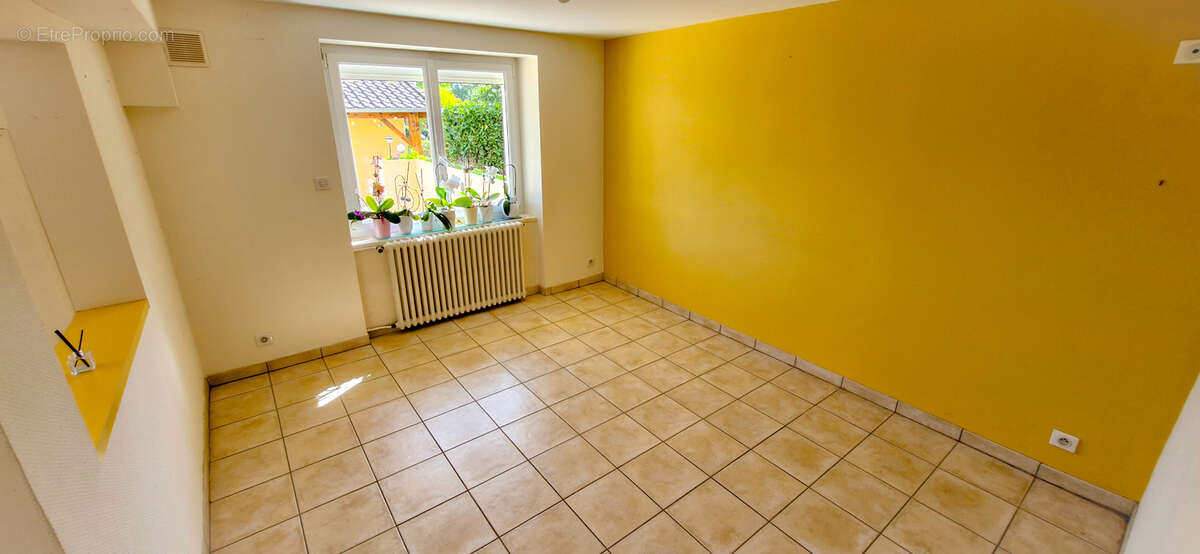 Maison à SAINT-JUNIEN