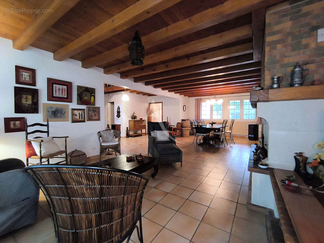 Maison à PORT-DES-BARQUES