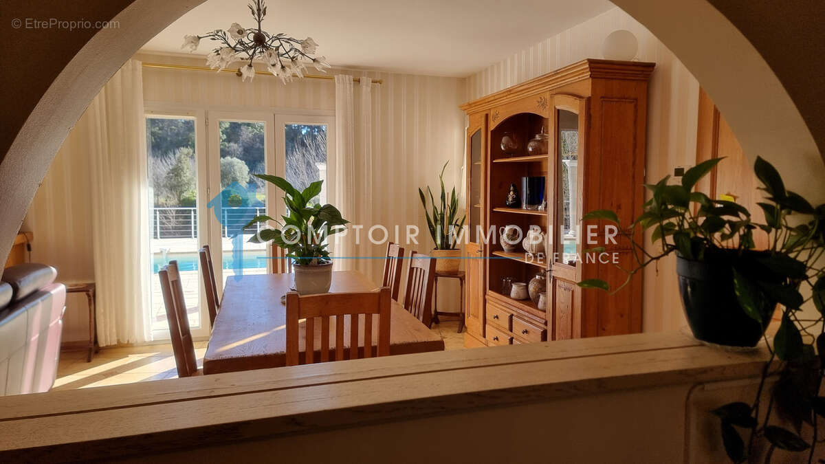 VAR (83) - À VENDRE - LA MOTTE - Superbe Villa 4 chambres avec piscine dans un environnement bucolique - photo 19