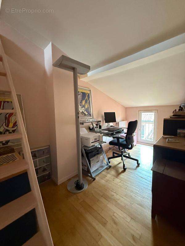 Hypercentre - t5 duplex avec terrasse - photo 11