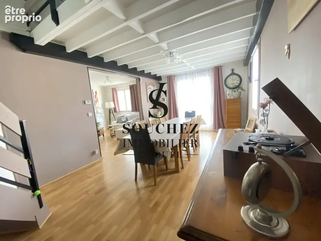 Appartement 5 pièces 99 m² à vendre à Arras (62000) - photo 2