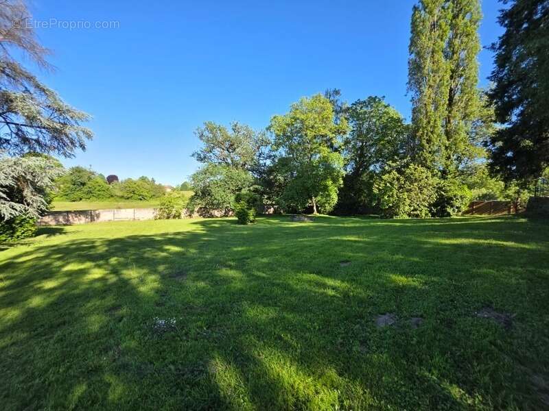 Appartement à SAINT-SORNIN-LEULAC