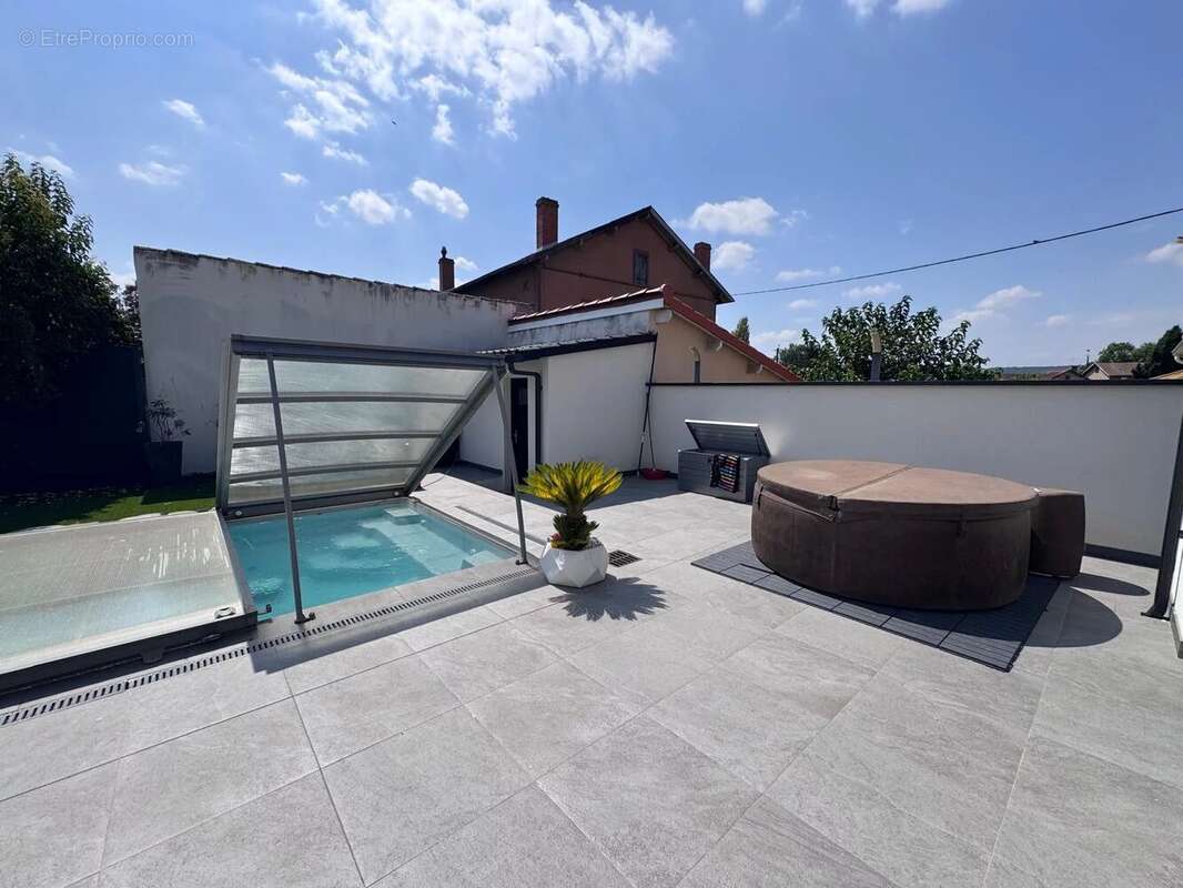 Maison en plein centre de Saint-Sulpice – Sans frais d'agence - photo 11