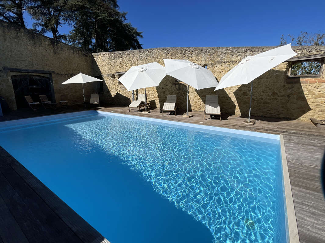 Maison à VIC-FEZENSAC