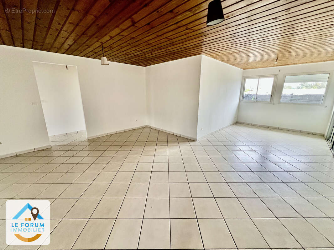 Tampon 97430 - villa de plain pied - fonctionnelle et lumineuse - cadre champetre - photo 3