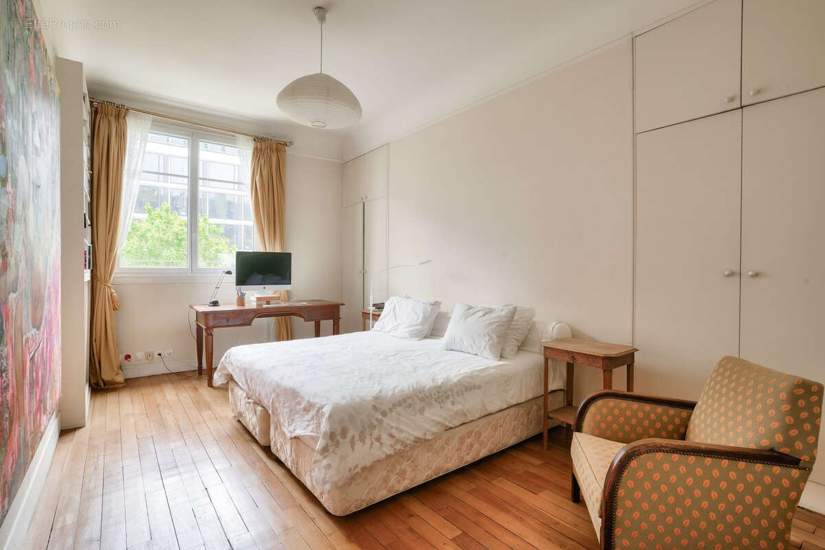 Appartement à PARIS-8E