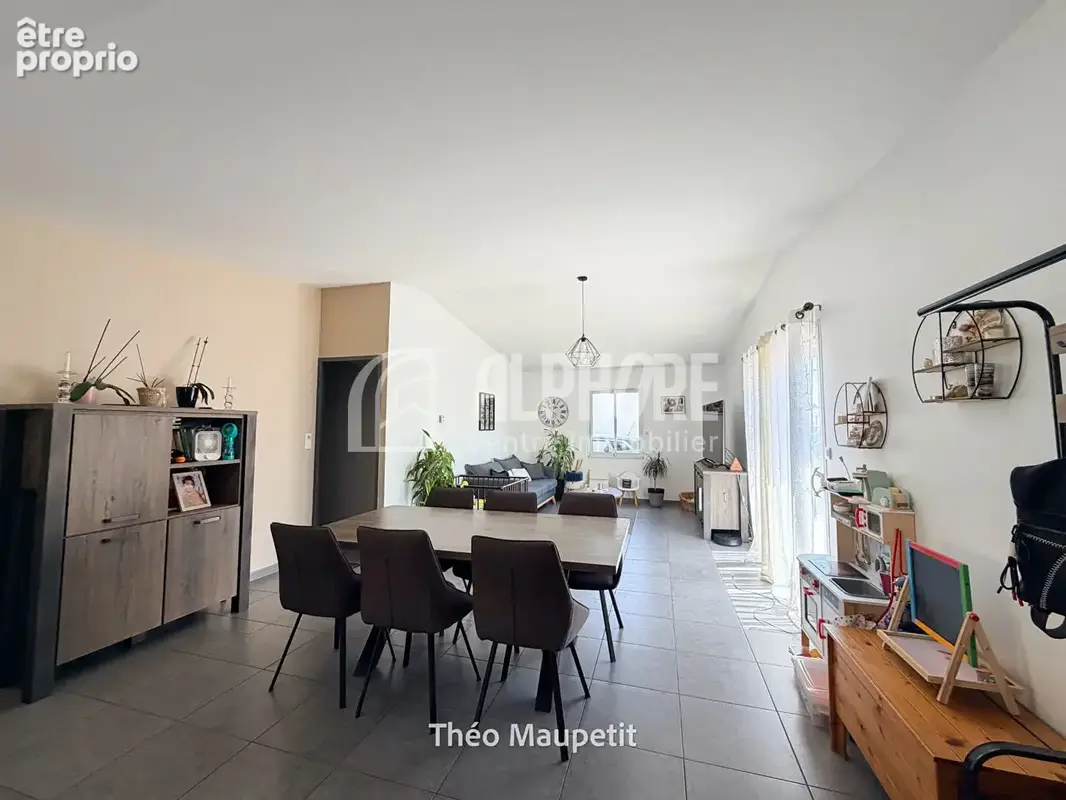 Maison à NESMY
