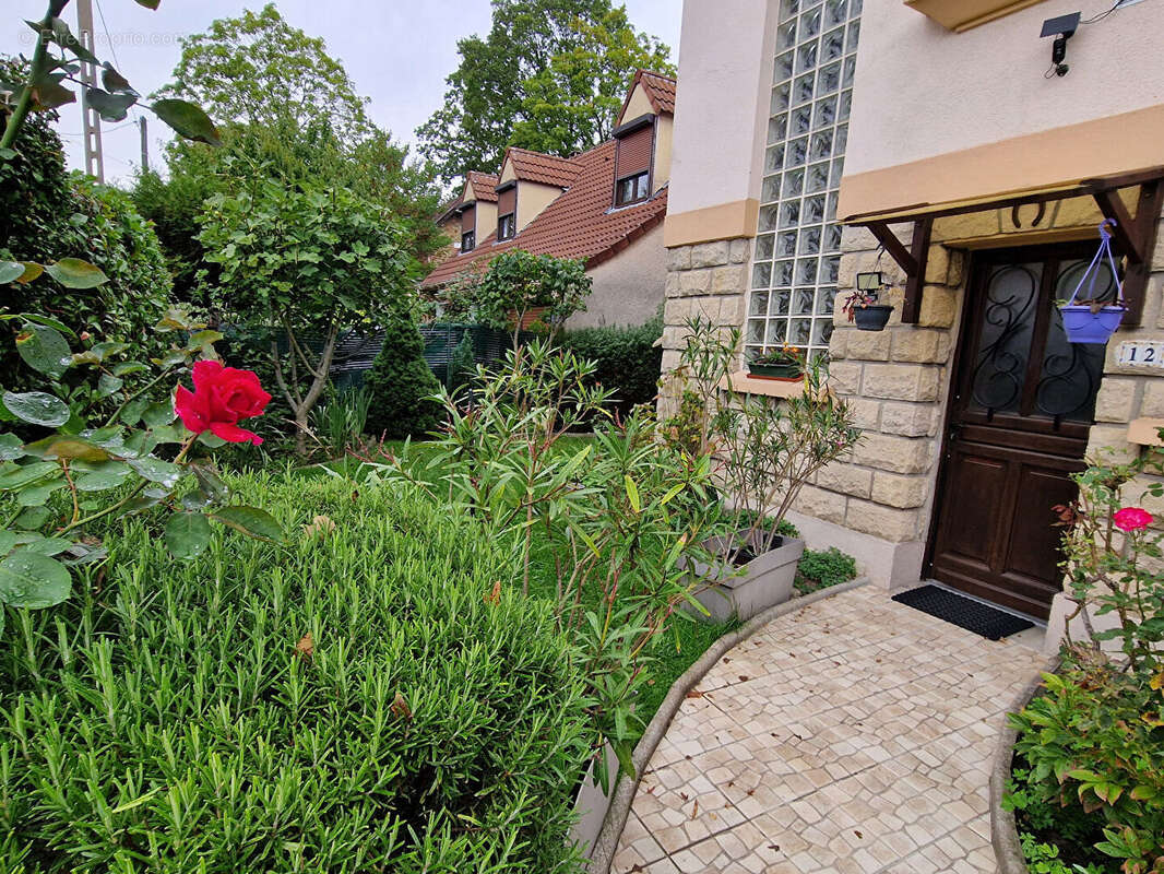 Maison à LIVRY-GARGAN