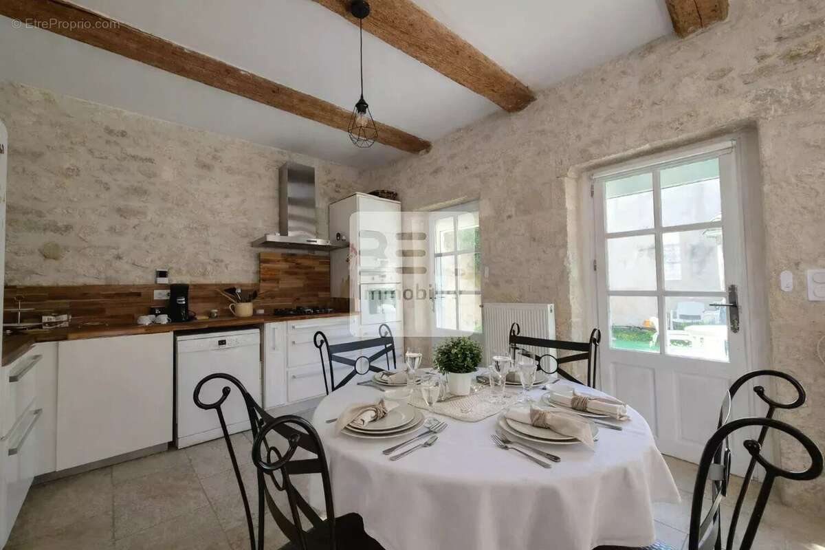 Maison à VILLENEUVE-LES-AVIGNON