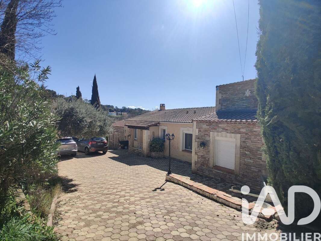 Photo 3 - Maison à SEILLONS-SOURCE-D'ARGENS