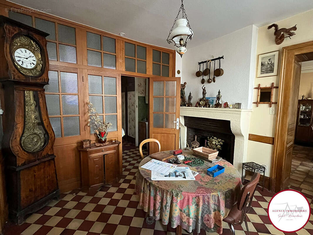 Maison à SAINT-AMAND-MONTROND