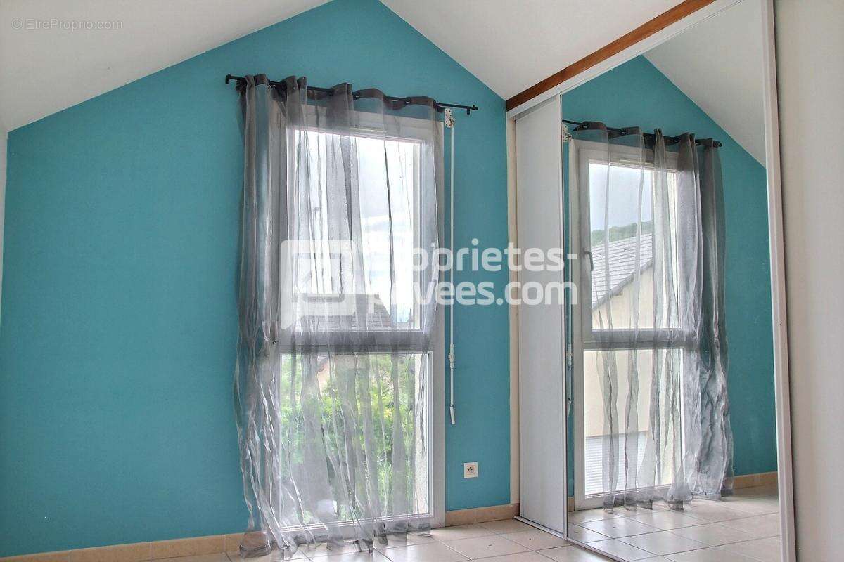 Maison à BRISON-SAINT-INNOCENT