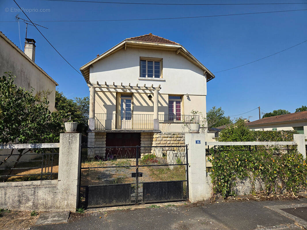 Maison à SAUZE-VAUSSAIS