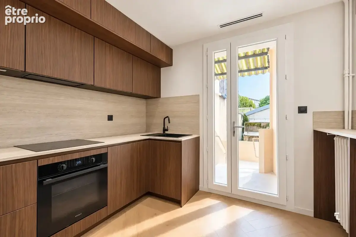 MINT - Appartement T3 de 92m² - terrasse - balcon - cave 13008 Périer - photo 4