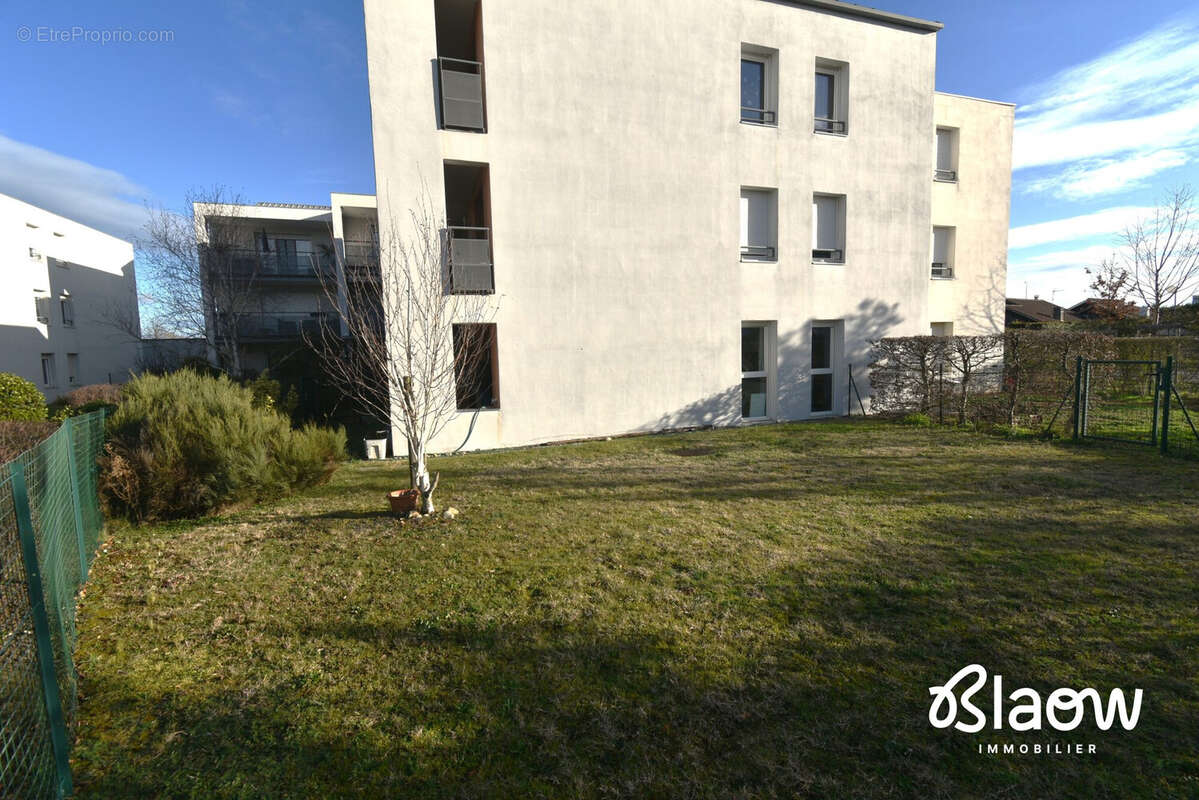 Appartement à MEYZIEU