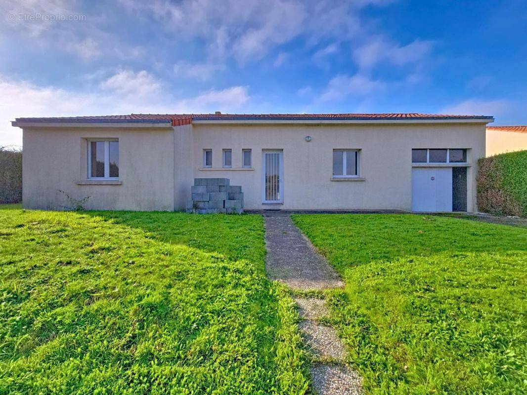 Maison à LE LONGERON