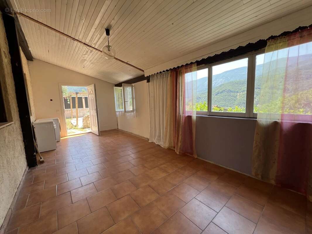 Maison à ROQUESTERON