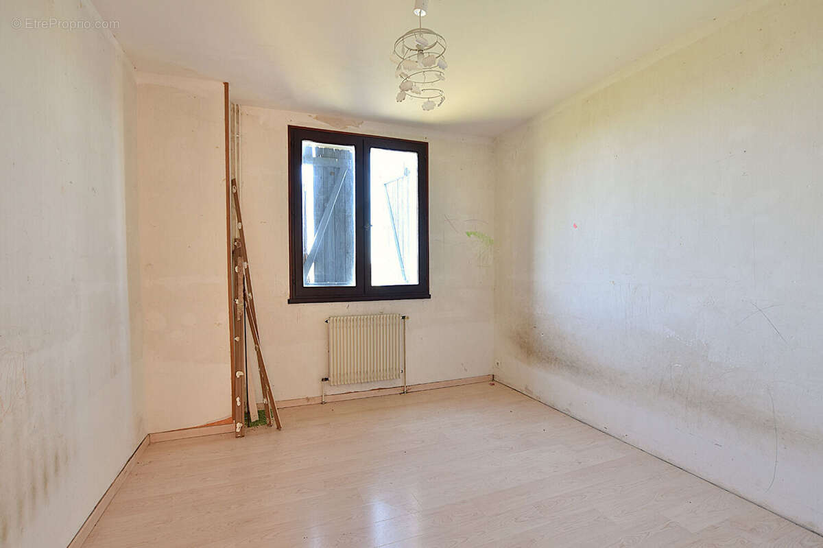 Maison à JALIGNY-SUR-BESBRE