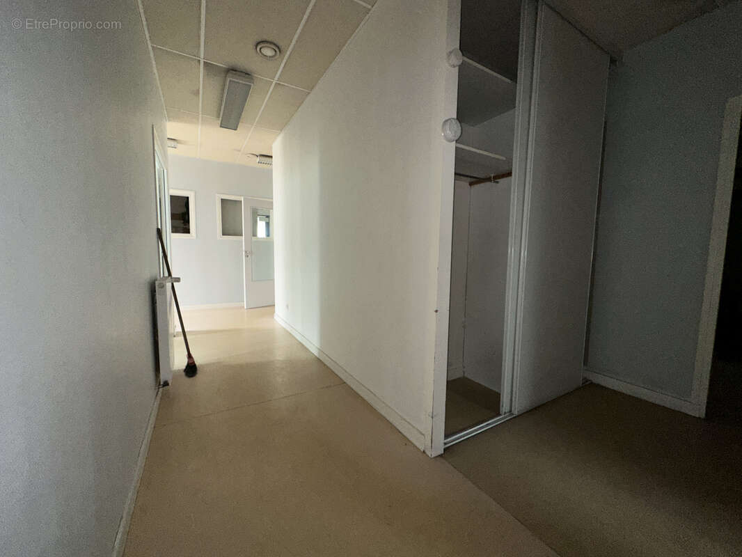 Commerce à SAINT-GEORGES-DE-DIDONNE