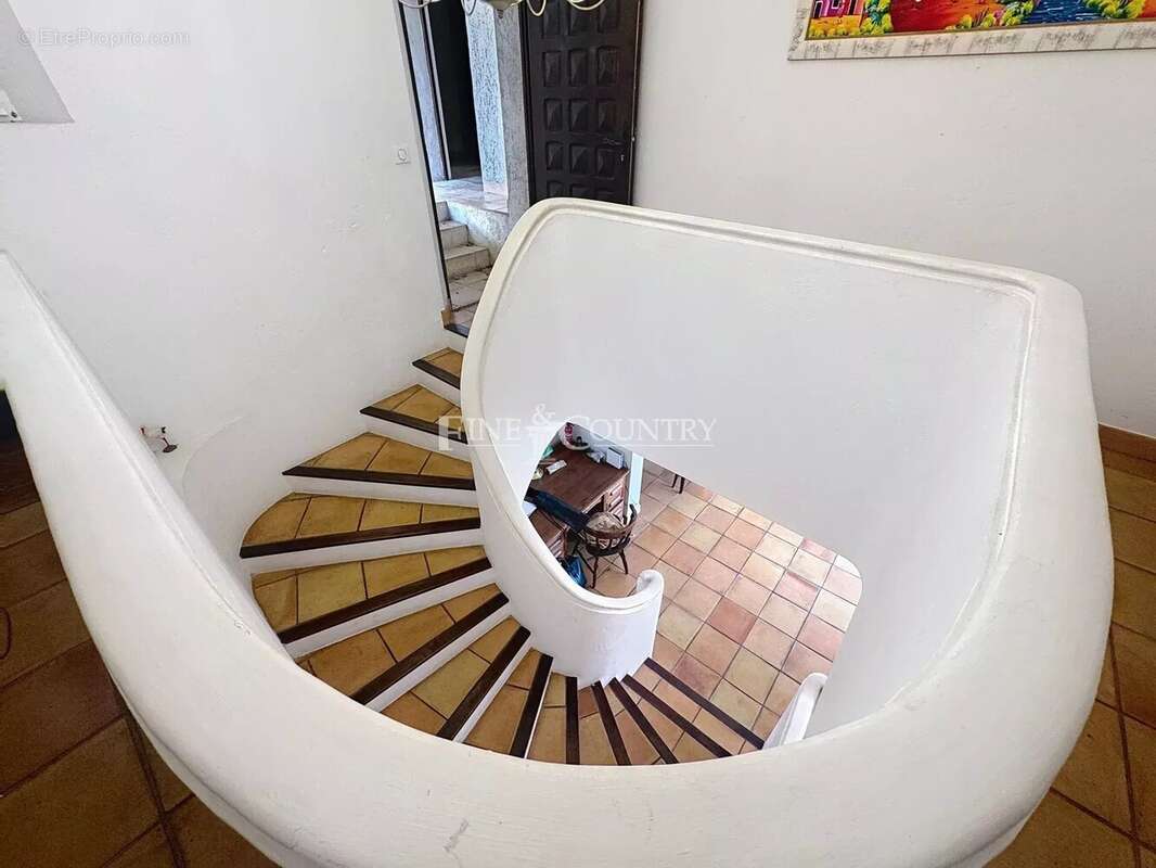 Maison à AURIBEAU-SUR-SIAGNE