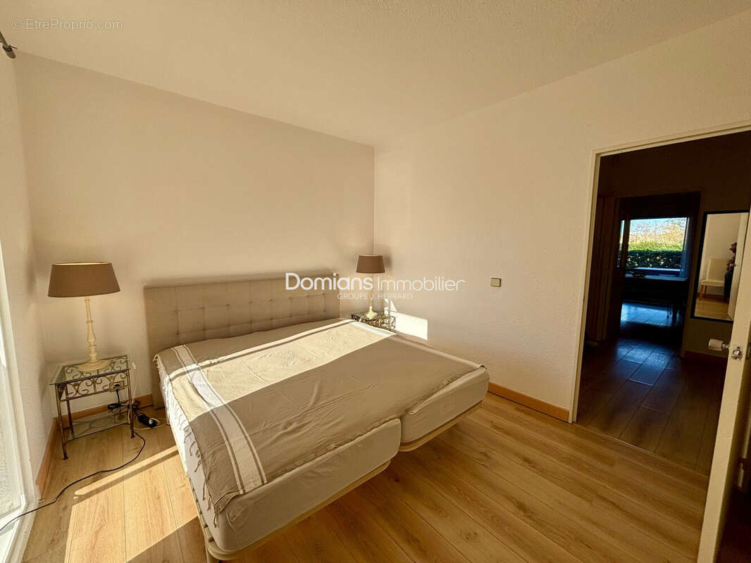 Appartement 80 m² à Saint-Cyprien  - photo 7