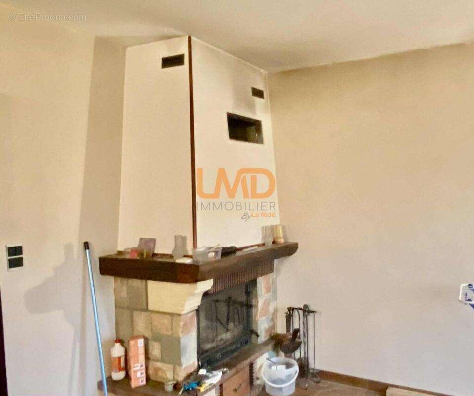 Maison à DECAZEVILLE