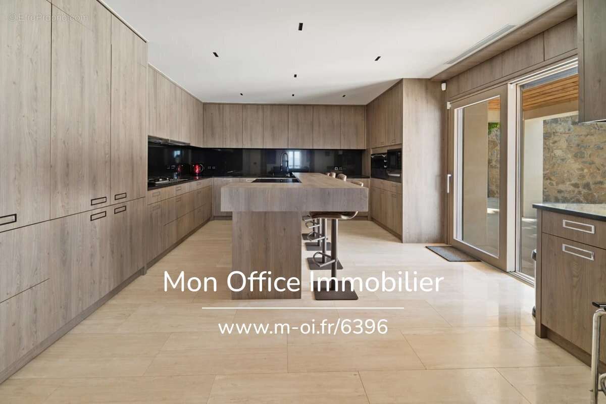 Référence : 6635-pel. - propriété de luxe vue sur saint tropez & vue mer - photo 9