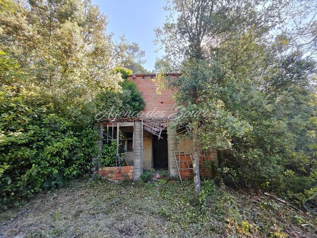 Maison à VARAGES