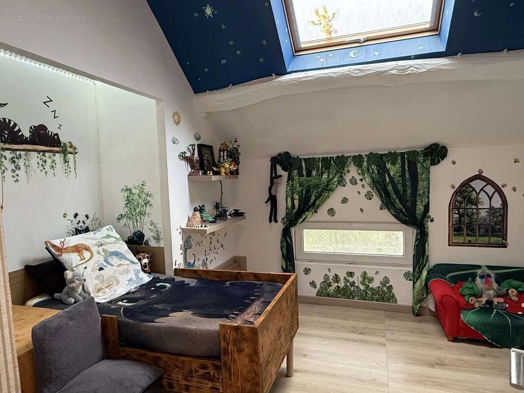 Maison à VILLENEUVE-LA-GUYARD