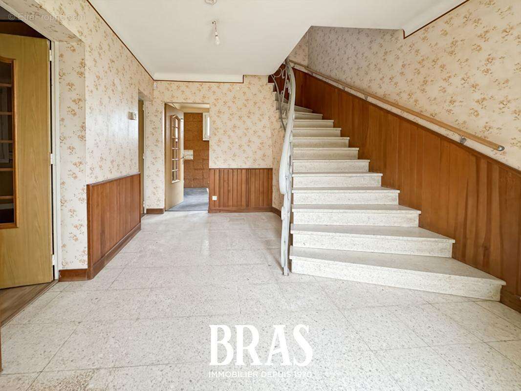 Maison à SAINT-SEBASTIEN-SUR-LOIRE