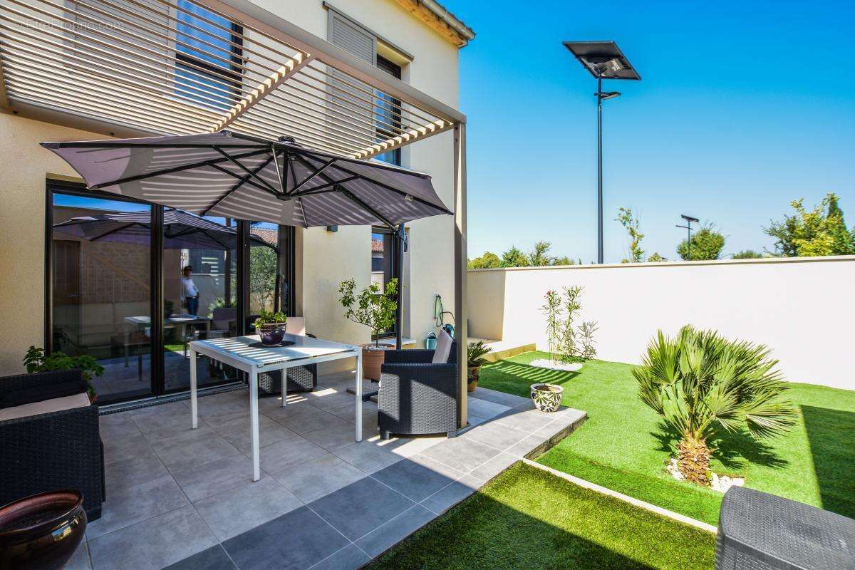 Maison à ROCHEFORT-DU-GARD