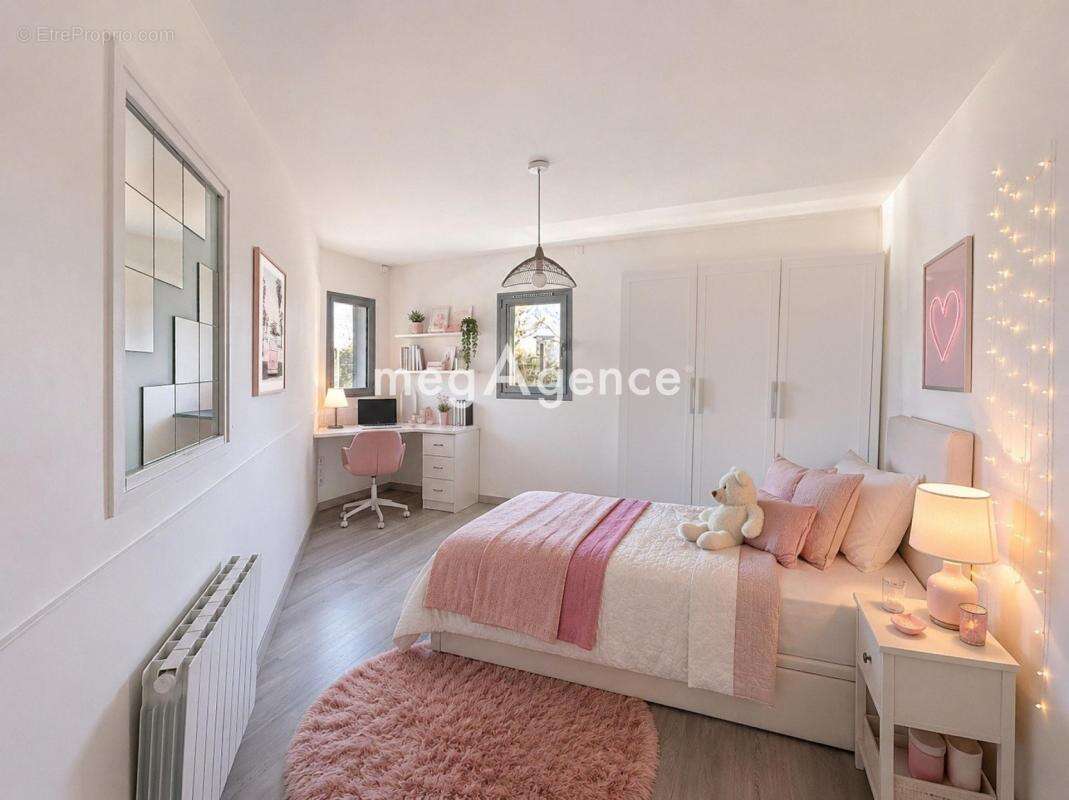 Maison à DECINES-CHARPIEU