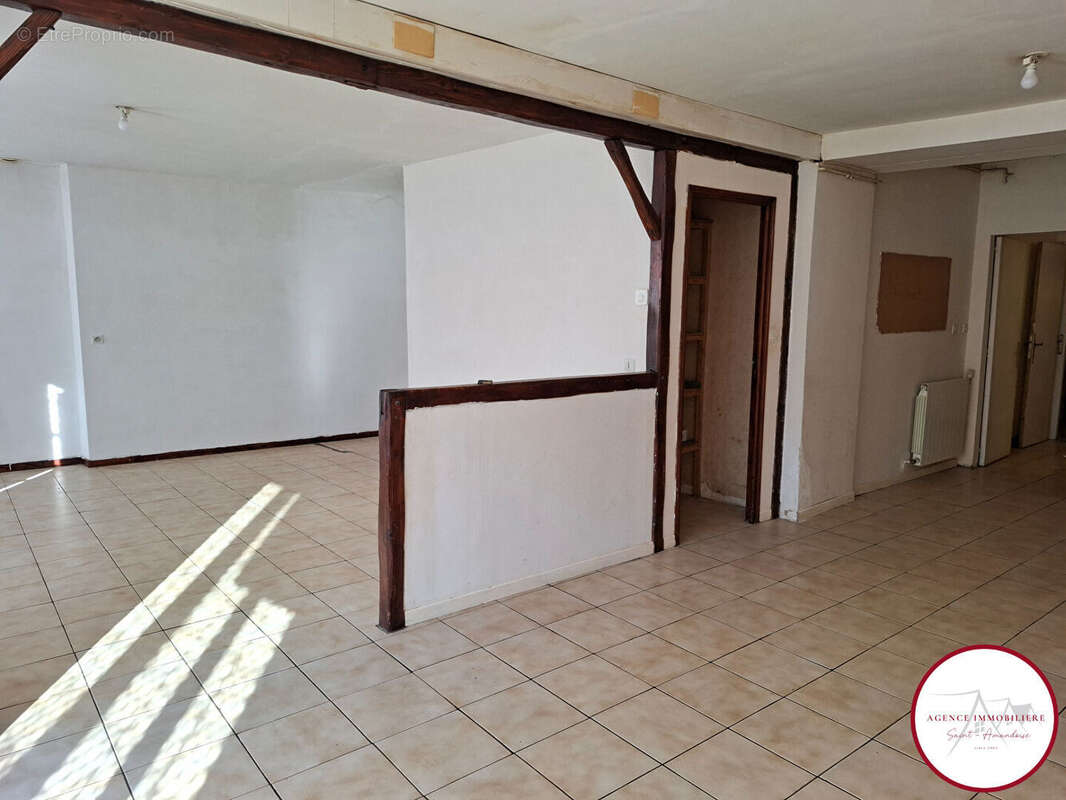 Maison à SAINT-AMAND-MONTROND