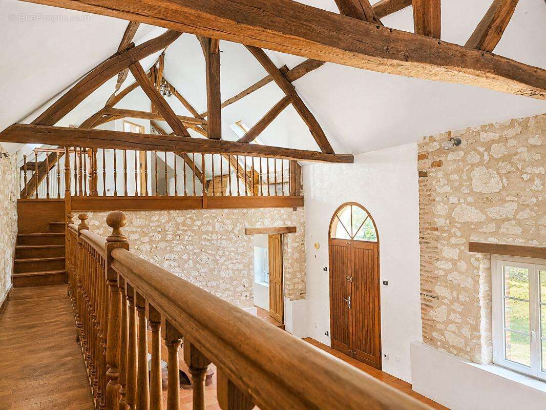 Maison 221 m² avec terrain de 5 000 m² - Mouliherne (49390) - photo 7