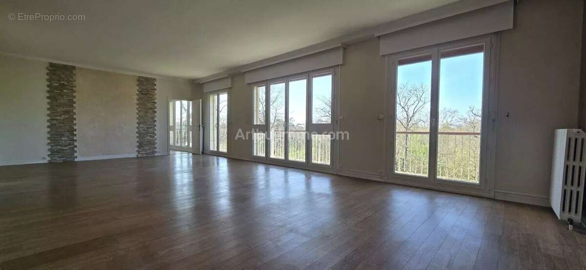 Appartement à FONTENAY-SOUS-BOIS