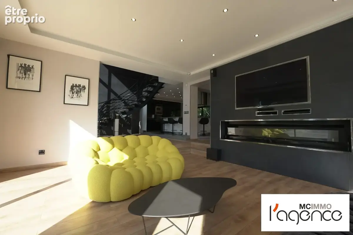 Maison 6 pièces 215 m² à vendre à Fontaine-La-Mallet (76290) - photo 4