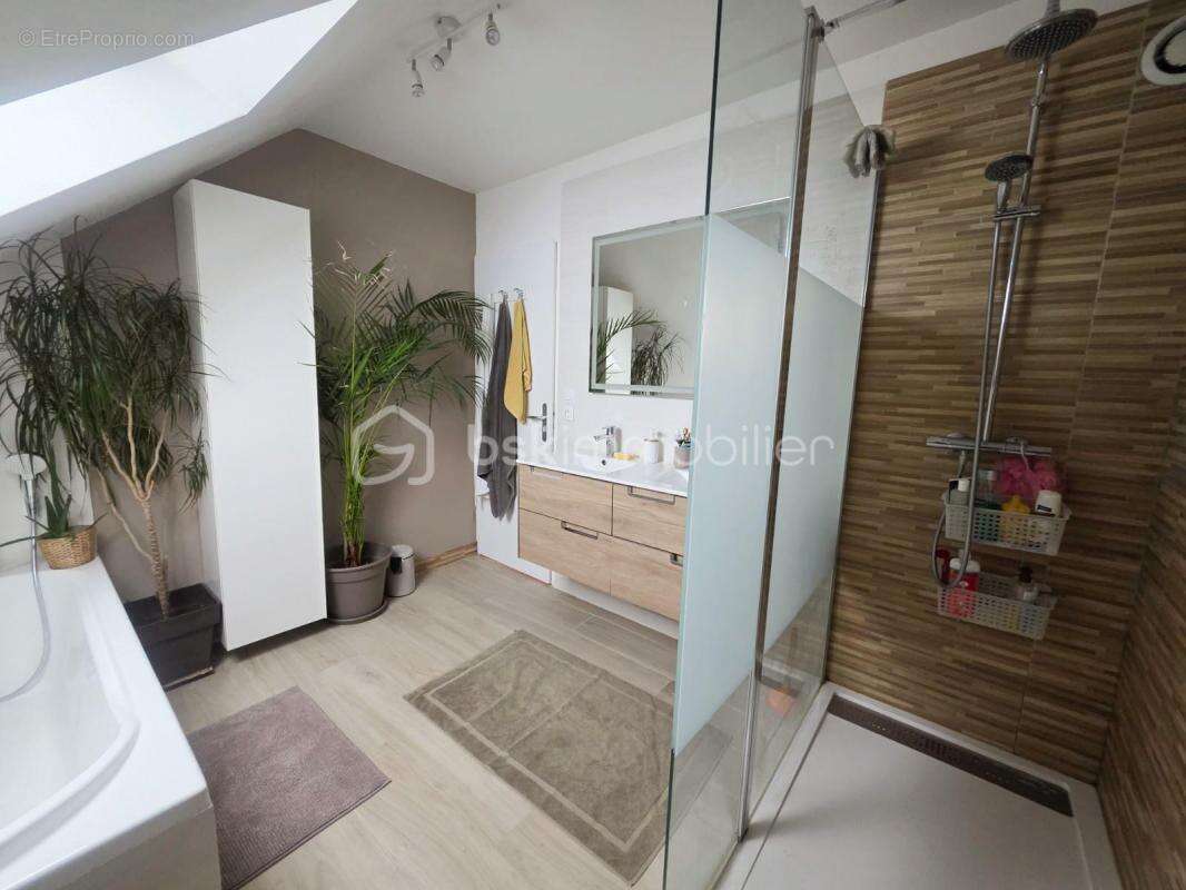 Maison à ROISSY-EN-BRIE