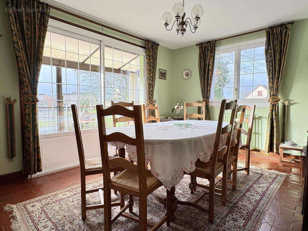 Maison à CERISY-LA-SALLE