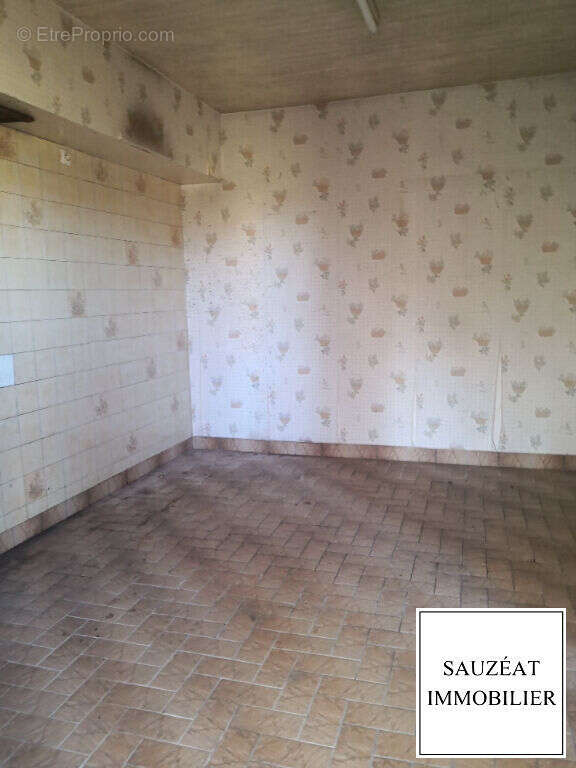 Appartement à SAINT-YRIEIX-LA-PERCHE