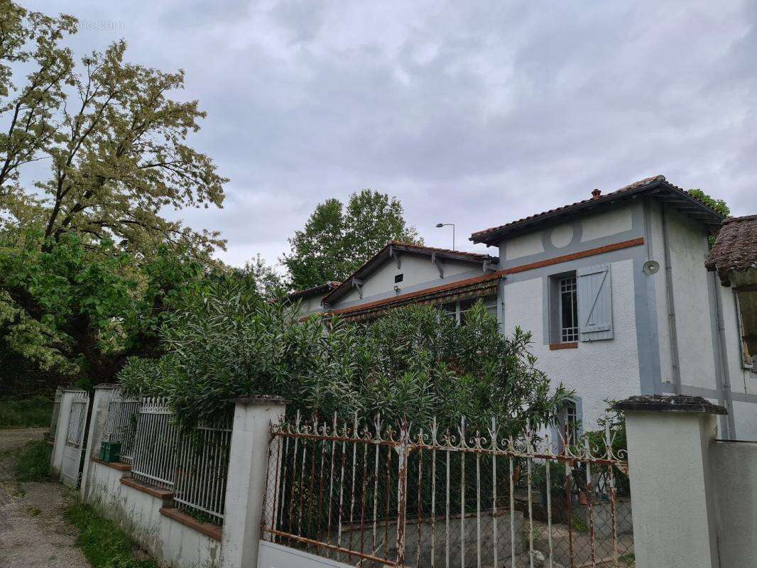 Maison à CAYRAC