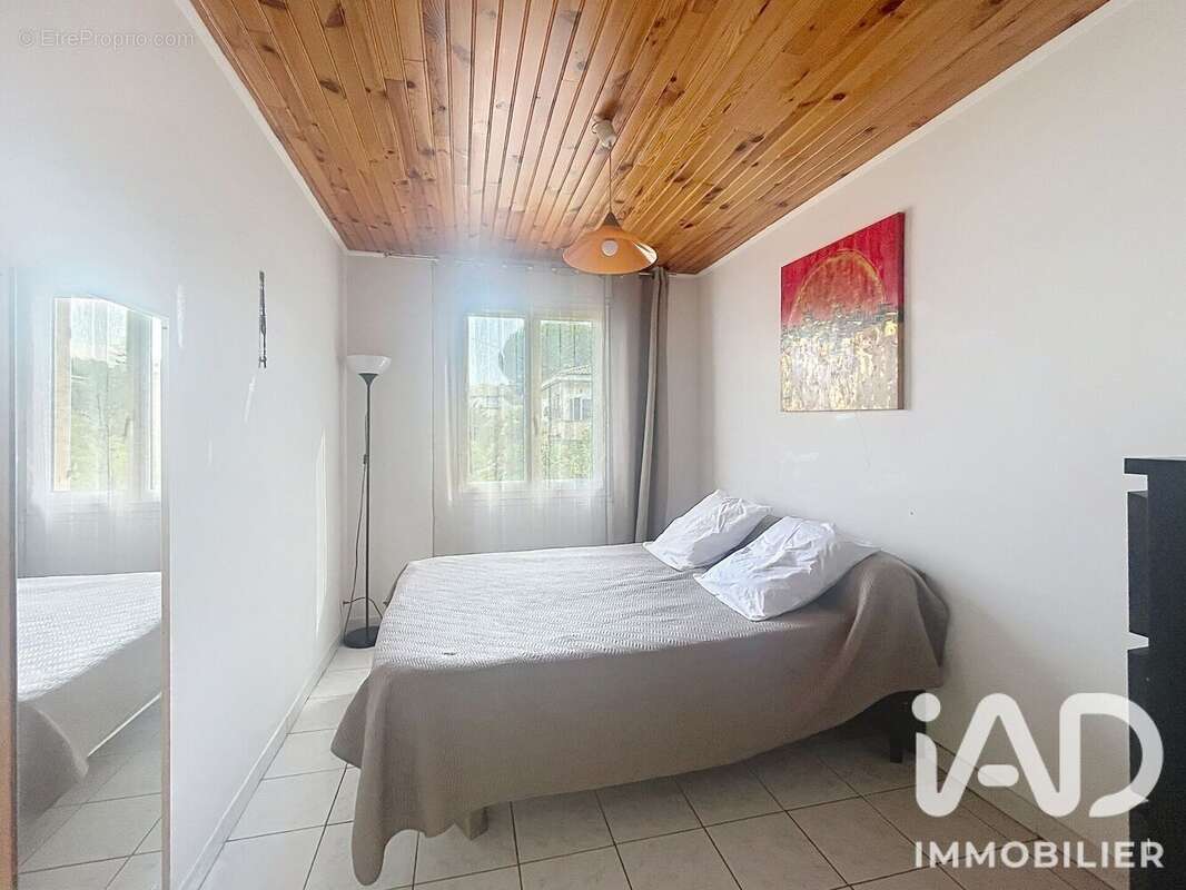 Appartement 55 m² à Gardanne  - photo 6