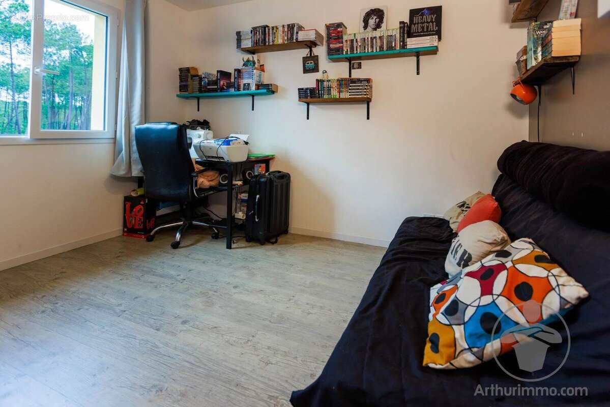 Maison à PARENTIS-EN-BORN