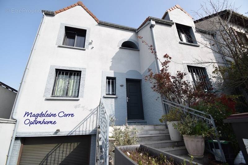 Maison à LE KREMLIN-BICETRE
