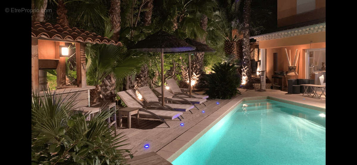 Villa lumineuse avec piscine, à deux pas du centre-ville de Sainte-Maxime - photo 18
