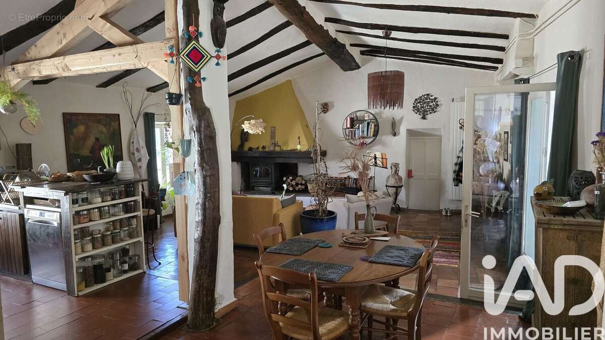 Maison 230 m² à Cros  - photo 3